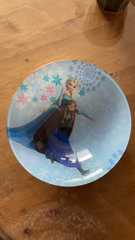 Assiette creuse la reine des neiges, et tasse