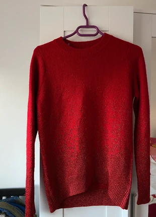 Pull rouge H&M, marque: H&M, état: Très bon état, taille: S, 10,00 €, 11,20 € Protection acheteurs incluse