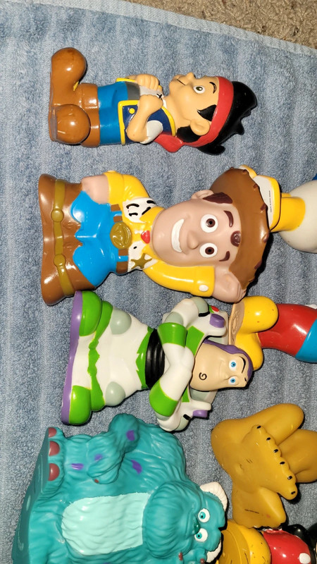 Bundle of disney water toys 3