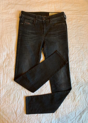 Jean Diesel, marque: Diesel, état: Très bon état, taille: XXS / 32 / 4, 10,00 €, 11,20 € Protection acheteurs incluse