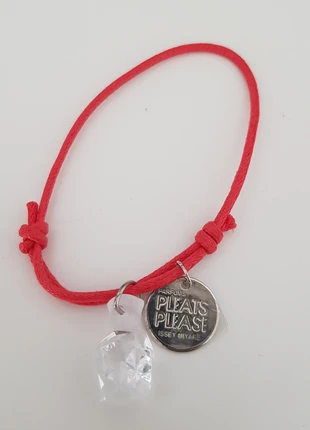 Bracelet cordon Issey Miyake Parfum, merk: Pleats Please Issey Miyake, staat: Nieuw met prijskaartje, € 8,00, € 9,10 inclusief Kopersbescherming