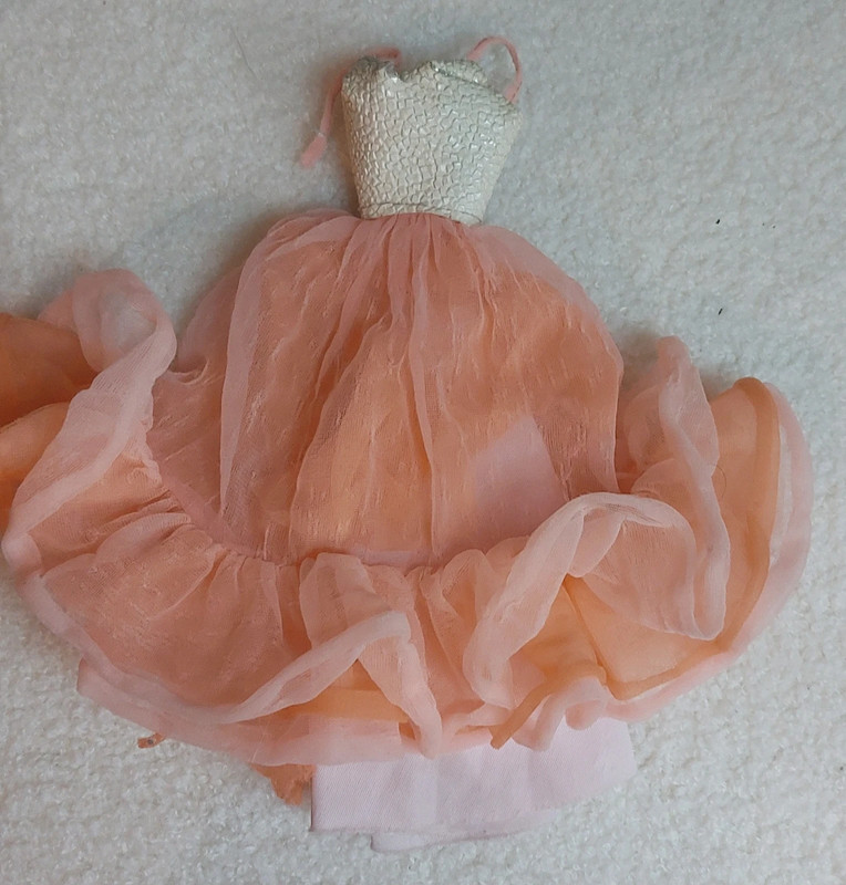 Robe Mattel barbie 3