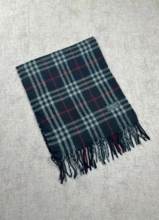 Écharpe Burberry bleu marine, marke: Burberry, zustand: Sehr gut, 45,00 €, 47,95 € beinhaltet Vinted-Käuferschutz Pro