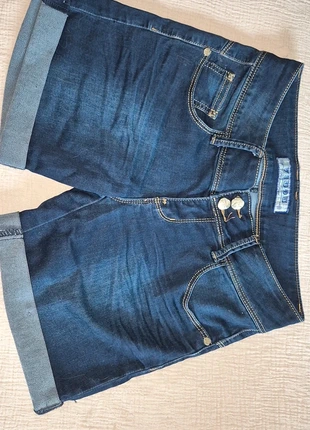 Short en jean, brand: DOGGY, condition: Very good, size: S / 36 / 8, €3.00, €3.85 includes Buyer Protection