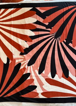 Foulard Femme H&M - Carré One Size - 129 cm x 129 cm , marke: H&M, zustand: Neu, 15,00 €, 16,45 € inklusive Vinted-Käuferschutz