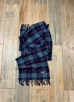 Écharpe Burberry bleu marine vintage 2000s, marke: Burberry, zustand: Sehr gut, 40,00 €, 42,70 € inklusive Vinted-Käuferschutz