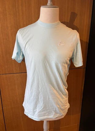 T-shirt Nike bleu pastel – Taille M (convient à un L), marke: Nike, zustand: Sehr gut, größe: M / 38 / 10, 10,00 €, 11,20 € inklusive Vinted-Käuferschutz