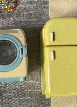 Machine à laver et frigo Sylvanian, marque: Sylvanian, état: Neuf sans étiquette, taille: Taille unique, 2,00 €, 2,80 € Protection acheteurs incluse