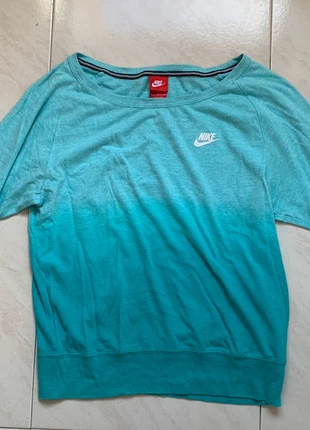Remera Nike, marke: Nike, zustand: Gut, größe: M / 38 / 10, 2,00 €, 2,80 € inklusive Vinted-Käuferschutz