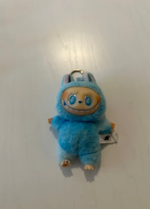 Blauer Labubu, marke: POPMART, zustand: Neu, 13,00 €, 14,35 € inklusive Vinted-Käuferschutz