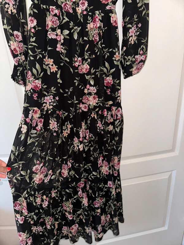 V ery sexy black and pink floral maxi dress size small cross cross back 4