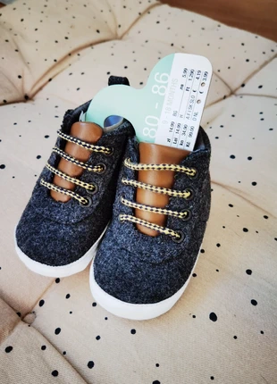 Baby Schuhe aus Stoff Neu Gr.80-86, merk: Ergee, staat: Nieuw zonder prijskaartje, maat: 20, € 2,50, € 3,33 inclusief Kopersbescherming