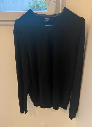 Pull Hugo Boss noir, col en V taille XXL, marque: Hugo Boss, état: Très bon état, taille: XXL, 10,00 €, 11,20 € Protection acheteurs incluse