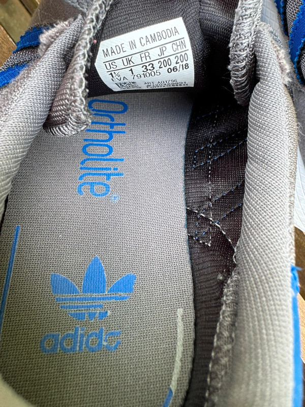 Adidas sneakers 3