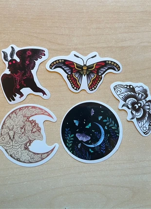 Dark moth sticker bundel, merk: Stickers, staat: Nieuw zonder prijskaartje, € 1,99, € 2,79 inclusief Kopersbescherming
