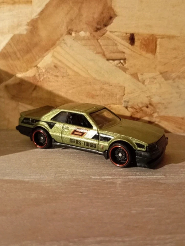 Hot Wheels Nissan Skyline RS R30 1