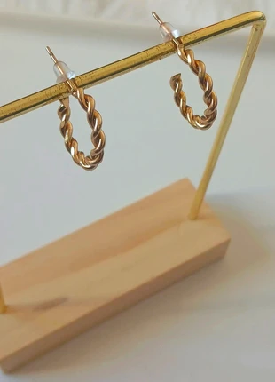 Boucles d’oreilles créoles dorées torsadée – acier inoxydable tendance, marke: Tendance, zustand: Sehr gut, 1,00 €, 1,75 € beinhaltet Vinted-Käuferschutz Pro
