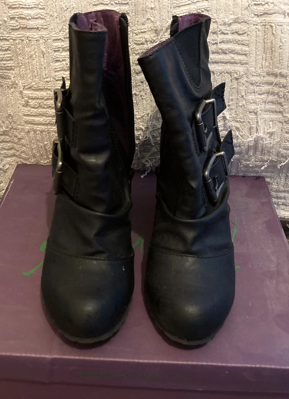 Wedge boots 2025 size 6