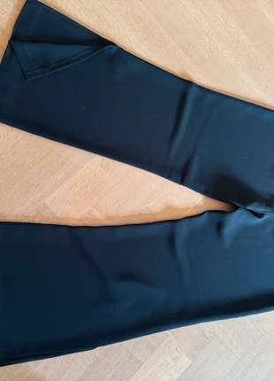 Feestelijke Zwarte broek met wijde pijp, merk: Edgar Vos, staat: Heel goed, maat: L / 40 / 12, € 8,00, € 9,10 inclusief Kopersbescherming