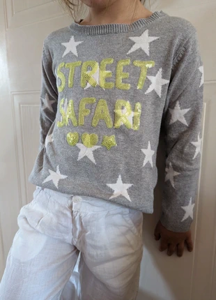 Pull étoiles, marque: Kiabi, état: Très bon état, taille: 5 ans / 110 cm, 2,00 €, 2,80 € Protection acheteurs incluse