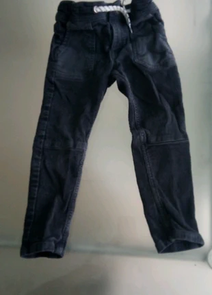 Pantalon velours 2 ans tape à l'œil, merk: Tape à l'œil, staat: Goed, maat: 24-36 maanden / 92 cm, € 3,00, € 3,85 inclusief Kopersbescherming