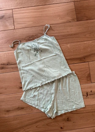 Pyjama vert S etam, merk: Etam, staat: Goed, maat: S / 36 / 8, € 2,00, € 2,80 inclusief Kopersbescherming