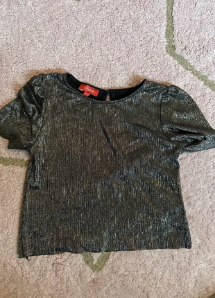T-shirt taille quatre ans, brand: Tisaia, condizioni: Ottime, taglia: 4 anni / 104 cm, €2.00, €2.80 include la Protezione acquisti