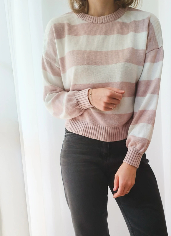 Letni sweterek w paski pastelowe kolory biały i róz 50 % wiskoza Reserved S 2