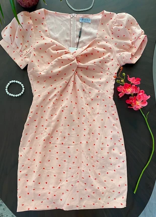 Lichtroze jurkje loavies, merk: Loavies, staat: Nieuw met prijskaartje, maat: XS / 34 / 6, € 12,50, € 13,83 inclusief Kopersbescherming