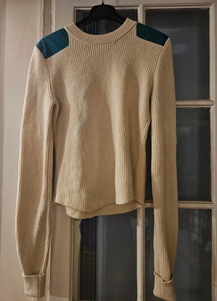 Pull Isabel Marant taille 40 très bon état, marque: Isabel Marant, état: Très bon état, taille: L / 40 / 12, 145,00 €, 152,95 € Protection acheteurs incluse