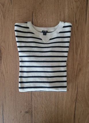 Pull rayé , 10 ans, kiabi comme neuf, marque: Kiabi, état: Très bon état, taille: 10 ans / 140 cm, 2,40 €, 3,22 € Protection acheteurs incluse