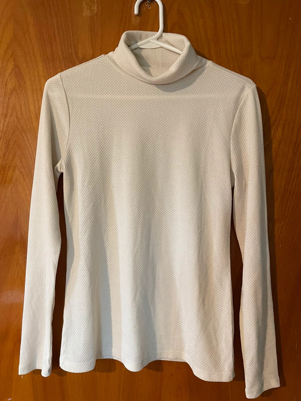 White thermal turtle-neck long sleeve 1