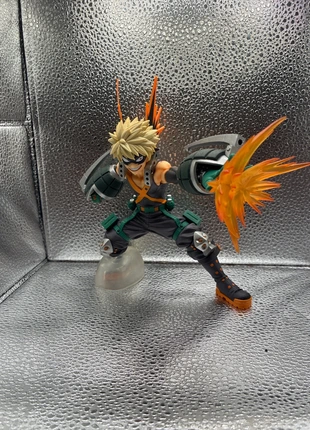 Figura my hero academia(sin caja), marque: Banpresto, état: Très bon état, taille: Taille unique, 26,00 €, 28,00 € Protection acheteurs incluse