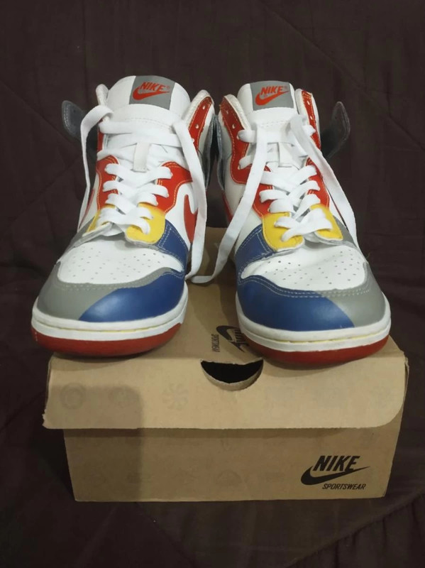 Nike dunk hotsell high red bull