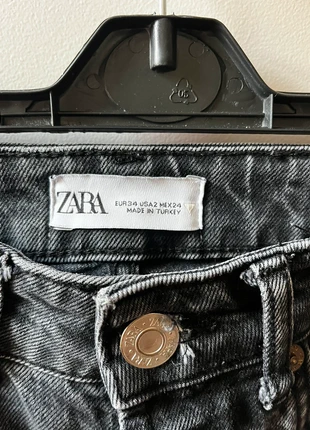 Jean noir ZARA, brand: Zara, condition: Very good, size: XS / 34 / 6, €10.00, €11.20 includes Buyer Protection
