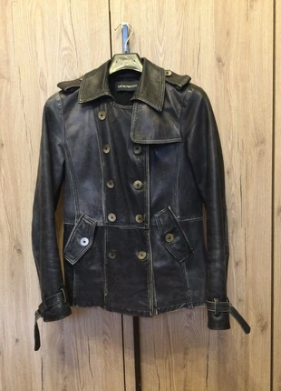 Trench corto donna in vera pelle. Nero lavorazione effetto vintage, état: Très bon état, taille: L / 40 / 12, 60,00 €, 63,70 € Protection acheteurs incluse