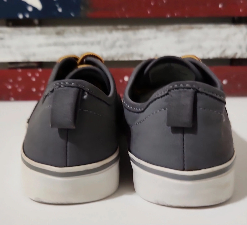 Boy's Old Navy Sneakers (12) 4