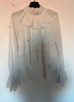Camisola branca com folhos, marque: Local, état: Très bon état, taille: Taille unique, 3,00 €, 3,85 € Protection acheteurs incluse