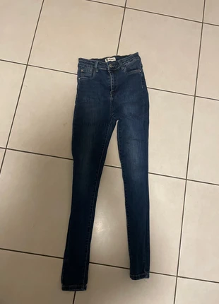 Jeans extensible, marque: M.Sara, état: Bon état, taille: M / 38 / 10, 3,50 €, 4,38 € Protection acheteurs incluse