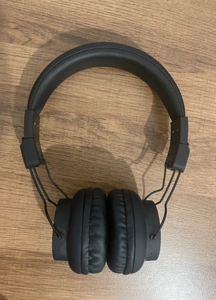 Casque Audio WESC Noir Mat Pliable Bluetooth, merk: WeSC, staat: Heel goed, € 6,99, € 8,04 inclusief Kopersbescherming