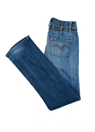 Levi's Woman W28 L34, marque: Levi's, état: Très bon état, taille: M / 38 / 10, 19,90 €, 21,60 € Protection acheteurs incluse