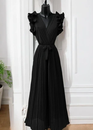Combinaison noire taille S, marque: Boutique Parisienne, état: Très bon état, taille: S / 36 / 8, 29,00 €, 31,15 € Protection acheteurs (Pro) incluse