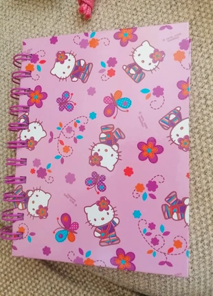 Caderno de argolas Hello Kitty, merk: Sanrio, staat: Nieuw zonder prijskaartje, € 3,00, € 3,85 inclusief Kopersbescherming