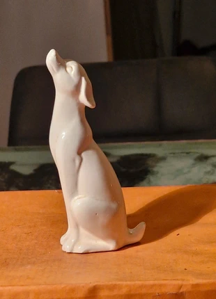 Statuette de chien. Sans marque, état: Satisfaisant, taille: Taille unique, 1,75 €, 2,54 € Protection acheteurs incluse