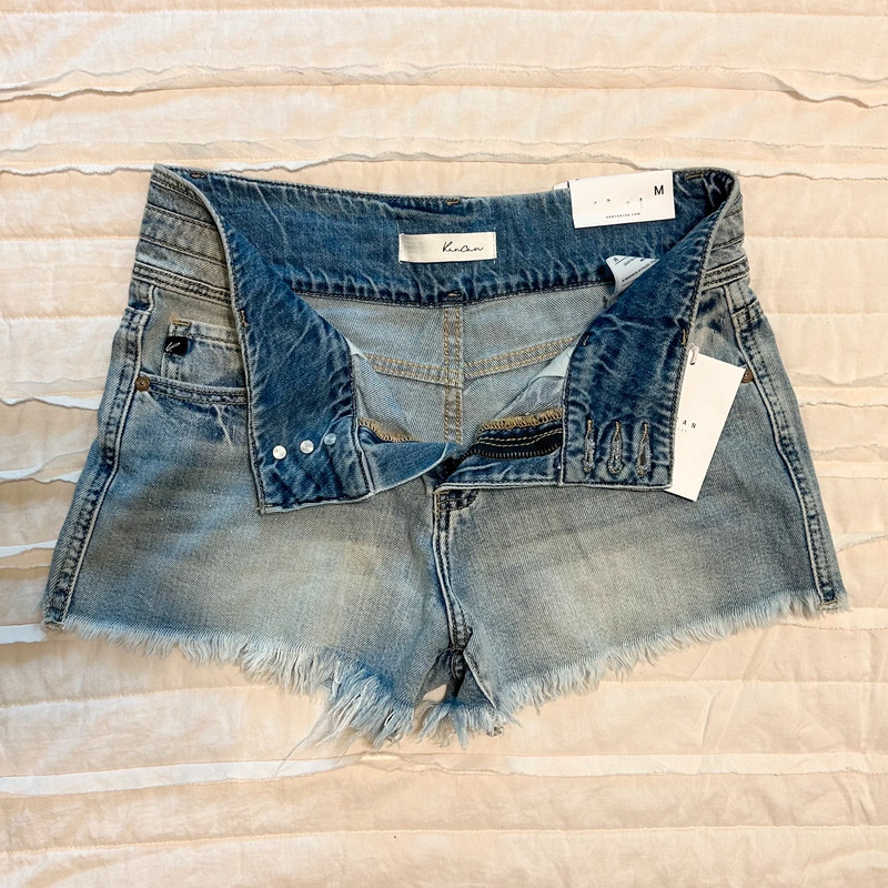 KanCan-Triple Play Jean Shorts-High rise-frayed hem-Triple buttons & Zips-NWT-Sz Med. 3