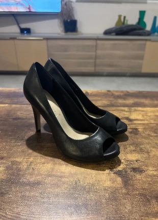 Escarpins bout ouvert peep toe San Marina 38 cuir noir, marke: San Marina, zustand: Sehr gut, größe: 38, 25,00 €, 26,95 € inklusive Vinted-Käuferschutz