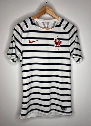 Maillot Nike Équipe de France - training / entraînement - Taille S, marque: Nike, état: Très bon état, taille: S, 10,00 €, 11,20 € Protection acheteurs incluse