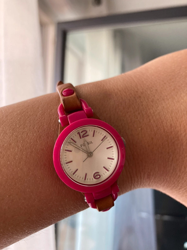 Montre Fossil Femme Cuir et fushia