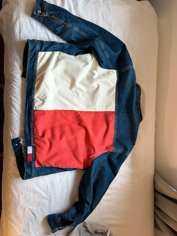 Vintage Tom Hilfiger jacket 2