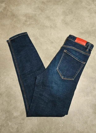 Jean Stradivarius bleu femme taille 38, brand: Stradivarius, condition: New without tags, size: M / 38 / 10, €12.50, €13.83 includes Buyer Protection